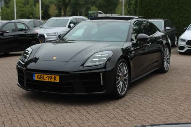 Porsche Panamera (2024) thumbnail 6
