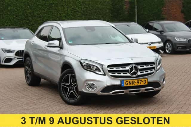 Mercedes-Benz GLA (2018) thumbnail 1