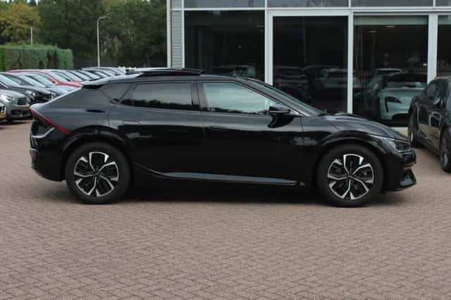 Kia EV6 (2022) thumbnail 5