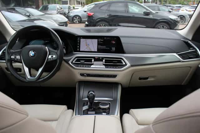BMW X5 (2020) thumbnail 2