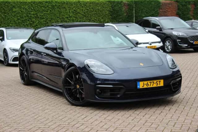 Porsche Panamera (2020) thumbnail 1