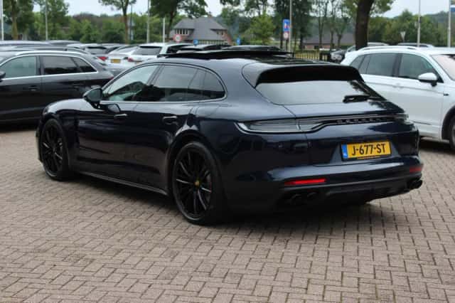 Porsche Panamera (2020) thumbnail 3