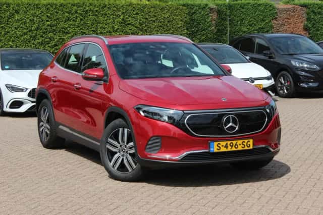 Mercedes-Benz EQA (2023) thumbnail 1