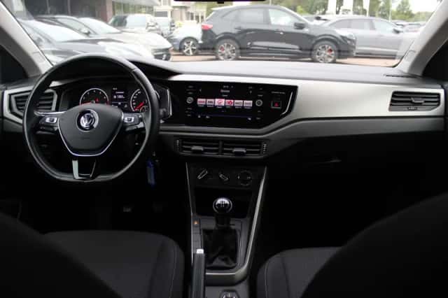 Volkswagen Polo (2020) thumbnail 2