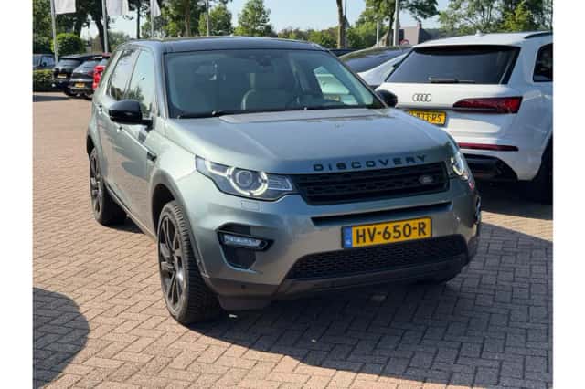Land Rover Discovery Sport (2016) thumbnail 3
