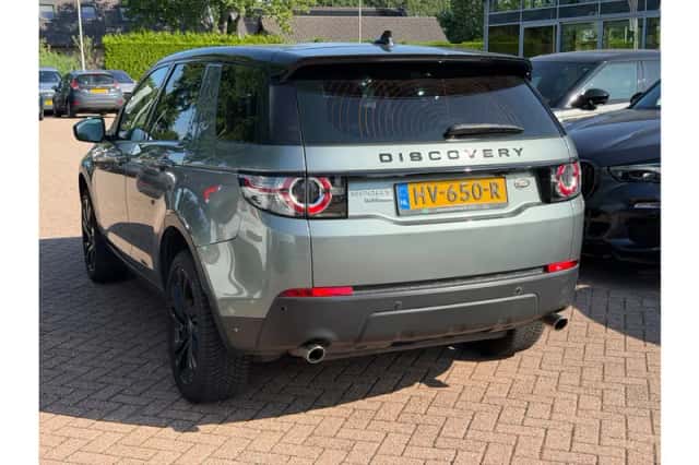 Land Rover Discovery Sport (2016) thumbnail 4