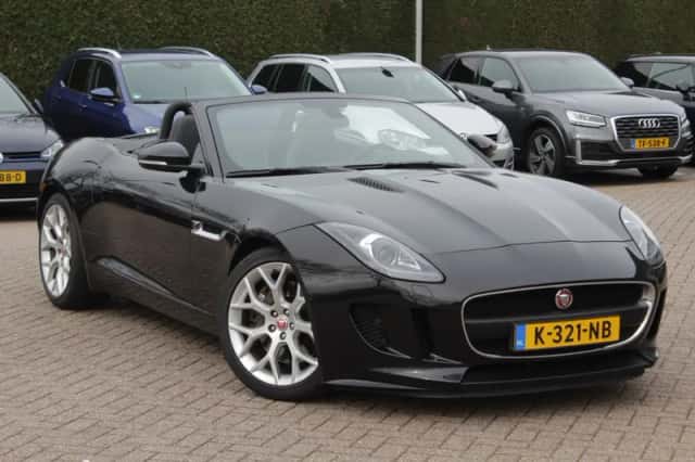 Jaguar F-Type (2017) thumbnail 1