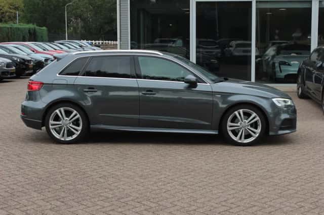 Audi A3 (2018) thumbnail 5