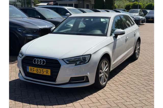 Audi A3 (2016) thumbnail 1