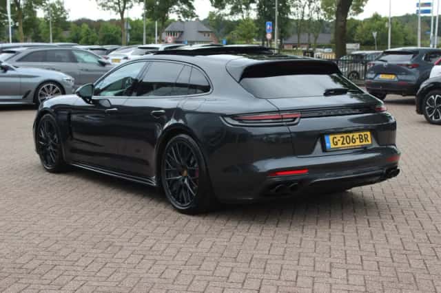 Porsche Panamera (2019) thumbnail 3