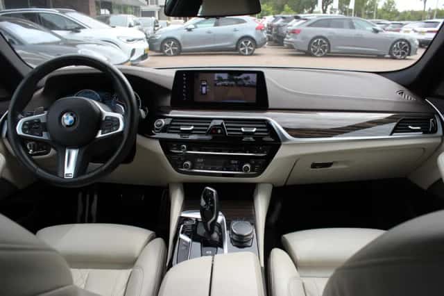 BMW 5-Serie (2017) thumbnail 2