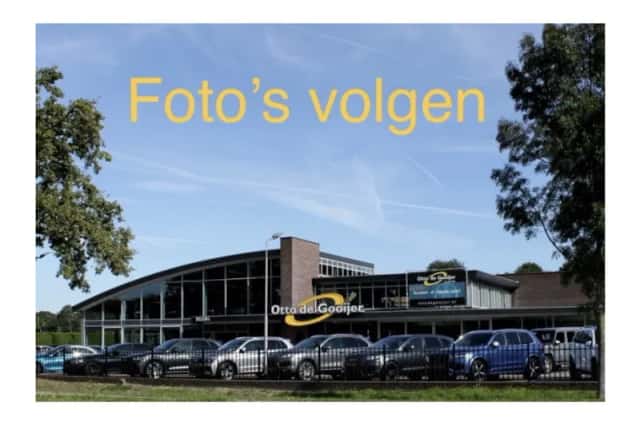 Porsche Taycan (2021) thumbnail 1