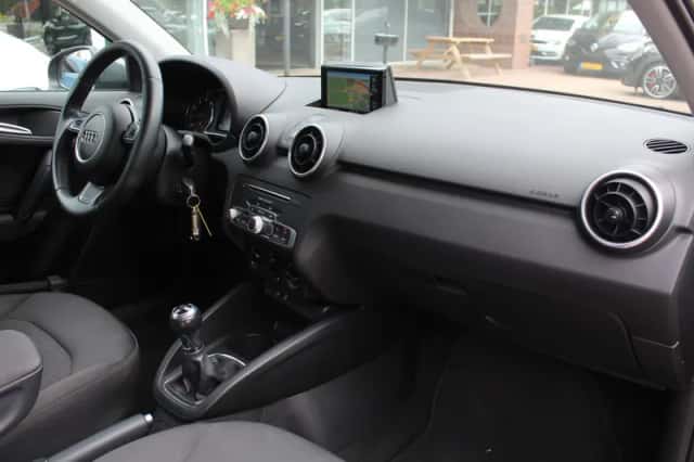 Audi A1 (2018) thumbnail 6