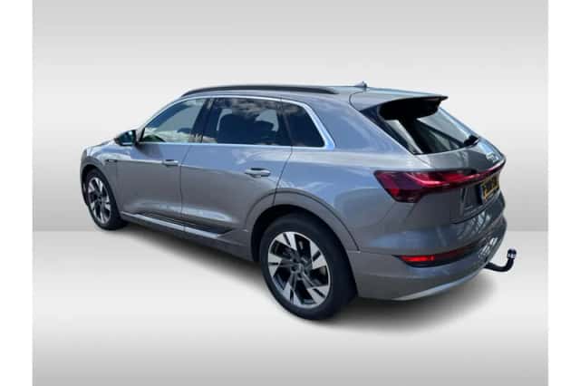 Audi e-tron (2019) thumbnail 5