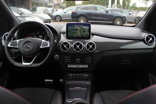 Mercedes-Benz B-Klasse (2016) thumbnail 2