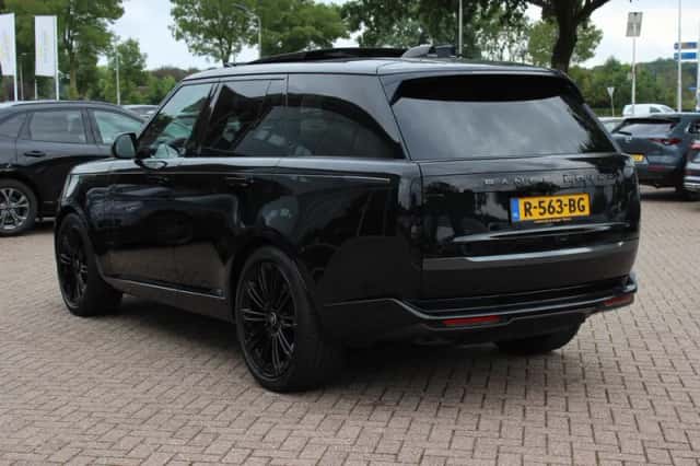 Land Rover Range Rover (2022) thumbnail 3