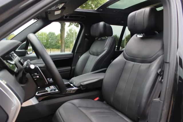 Land Rover Range Rover (2022) thumbnail 4