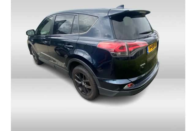 Toyota RAV4 (2018) thumbnail 5