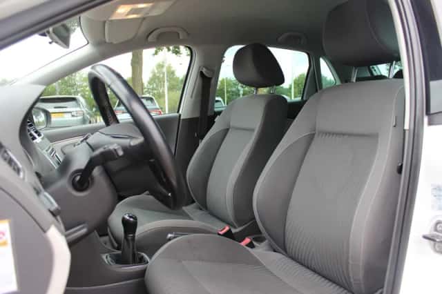 Volkswagen Polo (2014) thumbnail 4