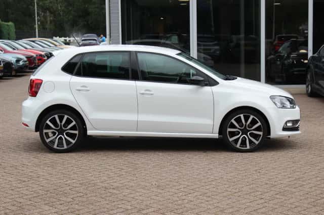 Volkswagen Polo (2014) thumbnail 5
