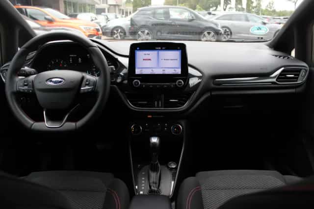 Ford Fiesta (2019) thumbnail 2