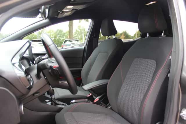 Ford Fiesta (2019) thumbnail 4