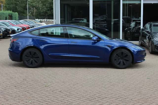 Tesla Model 3 (2024) thumbnail 5