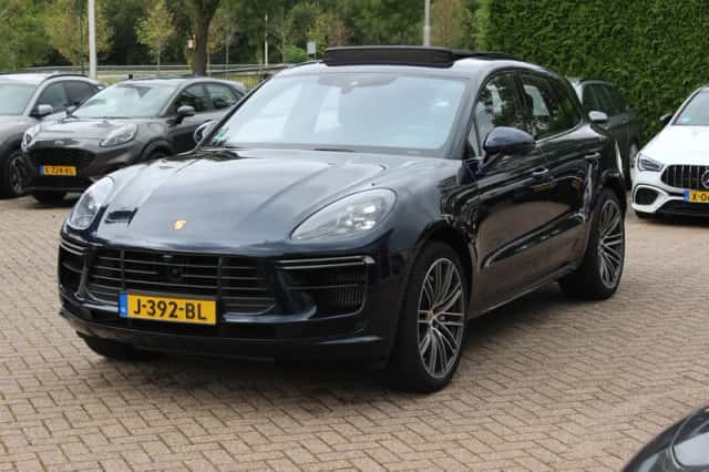 Porsche Macan (2020) thumbnail 6