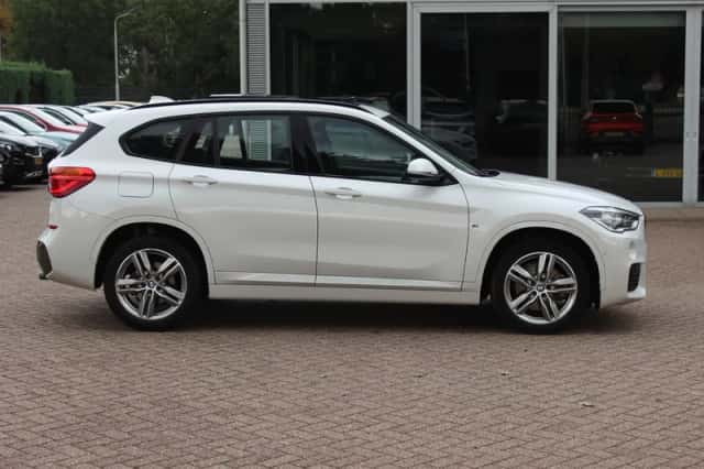 BMW X1 (2018) thumbnail 5