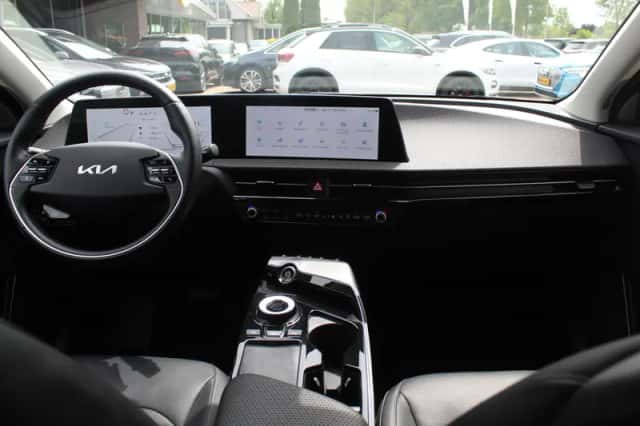 Kia EV6 (2022) thumbnail 3