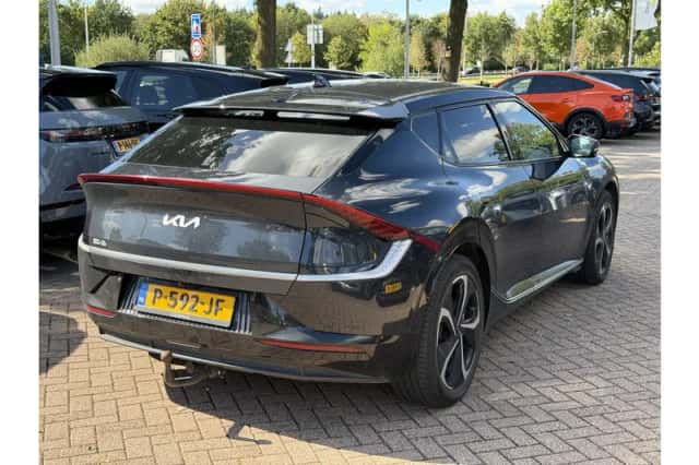 Kia EV6 (2022) thumbnail 4