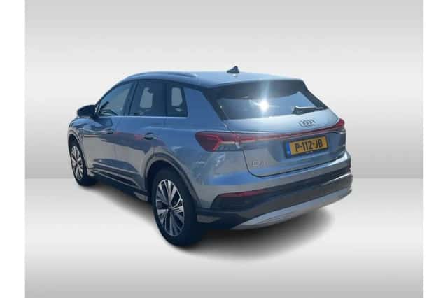 Audi Q4 (2022) thumbnail 4