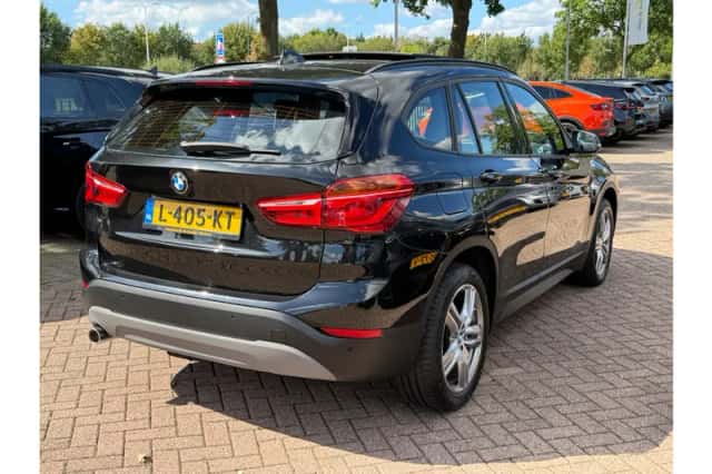 BMW X1 (2018) thumbnail 3