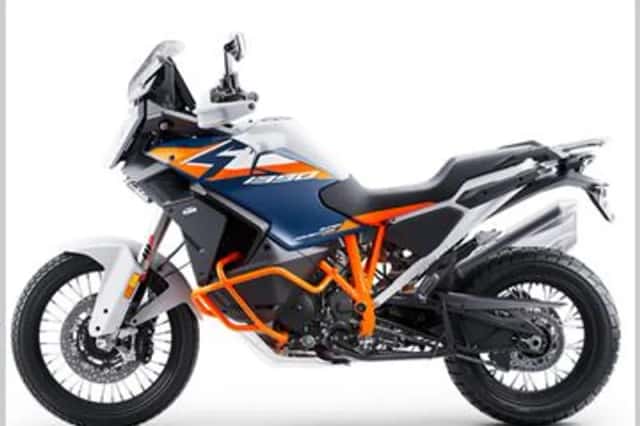 KTM 1390 (2026) thumbnail 3