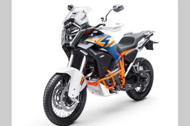KTM 1390 (2026) thumbnail 4