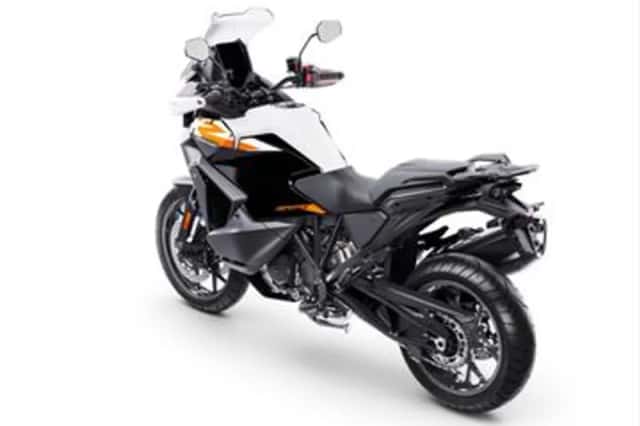 KTM 1390 (2026) thumbnail 6