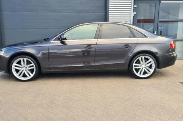 Audi A4 (2008) thumbnail 2