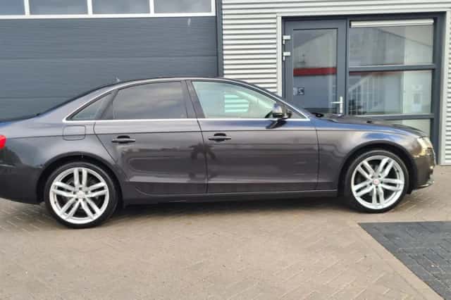 Audi A4 (2008) thumbnail 6