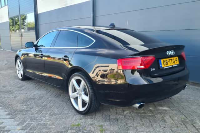 Audi A5 (2012) thumbnail 3