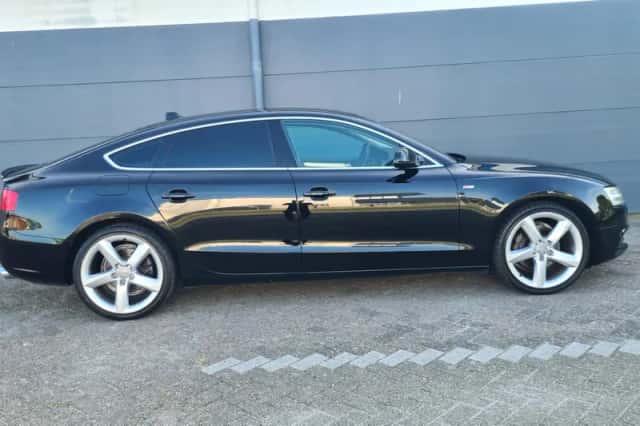 Audi A5 (2012) thumbnail 6