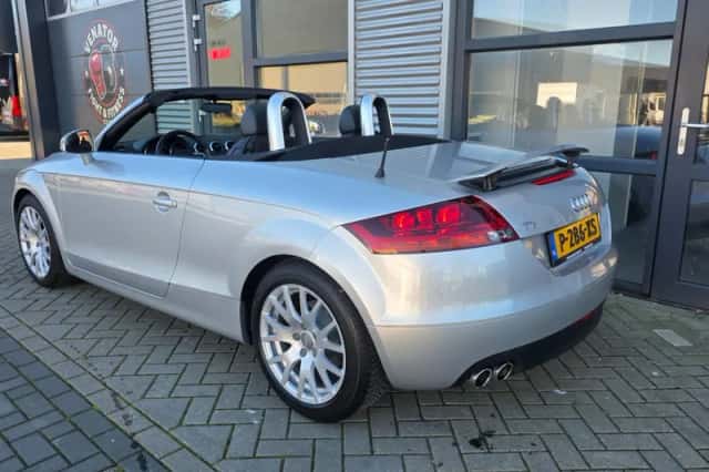 Audi TT (2007) thumbnail 4