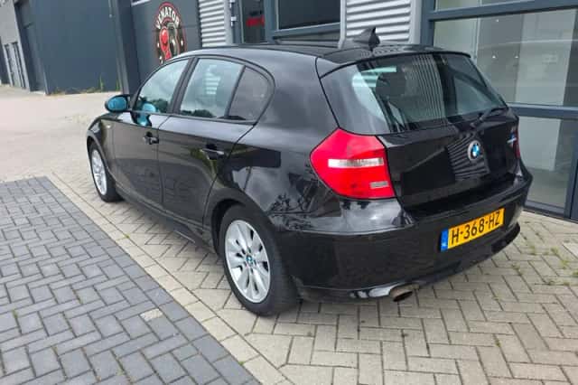 BMW 1-Serie (2008) thumbnail 3