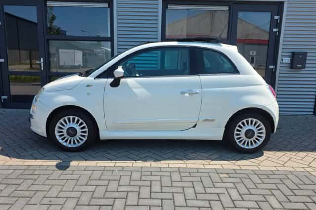 Fiat 500 (2008) thumbnail 2