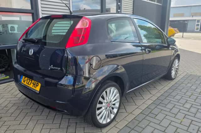 Fiat Grande Punto (2008) thumbnail 5