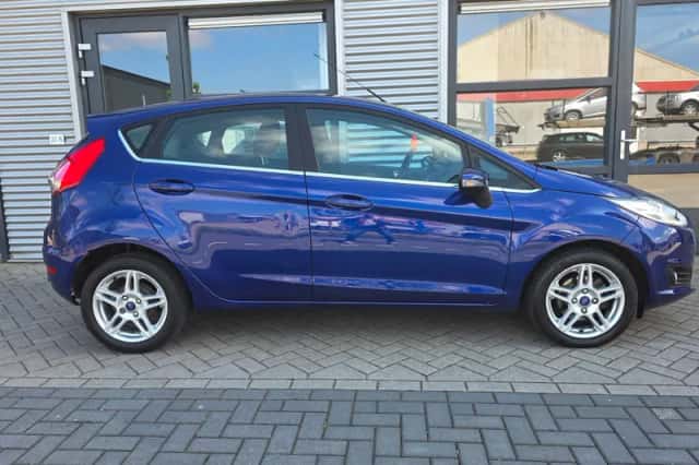 Ford Fiesta (2013) thumbnail 6
