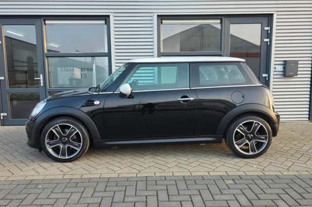 MINI One (2012) thumbnail 2