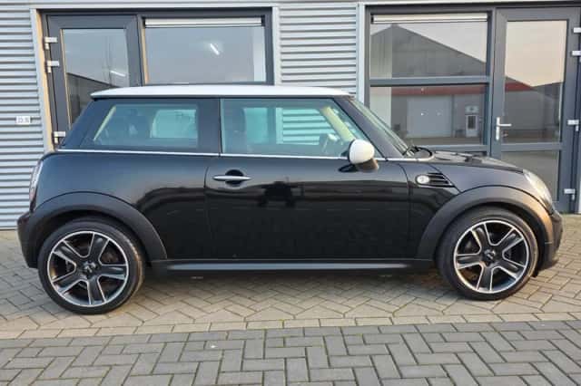MINI One (2012) thumbnail 6