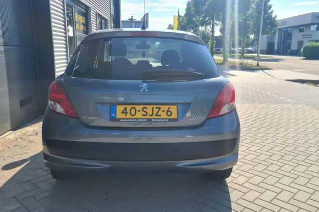Peugeot 207 (2011) thumbnail 4