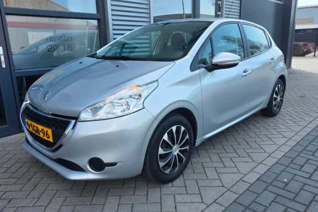 Peugeot 208 (2013) thumbnail 1