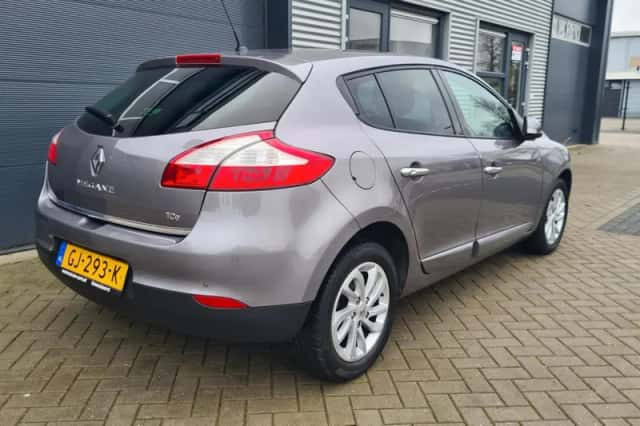 Renault Mégane (2012) thumbnail 5